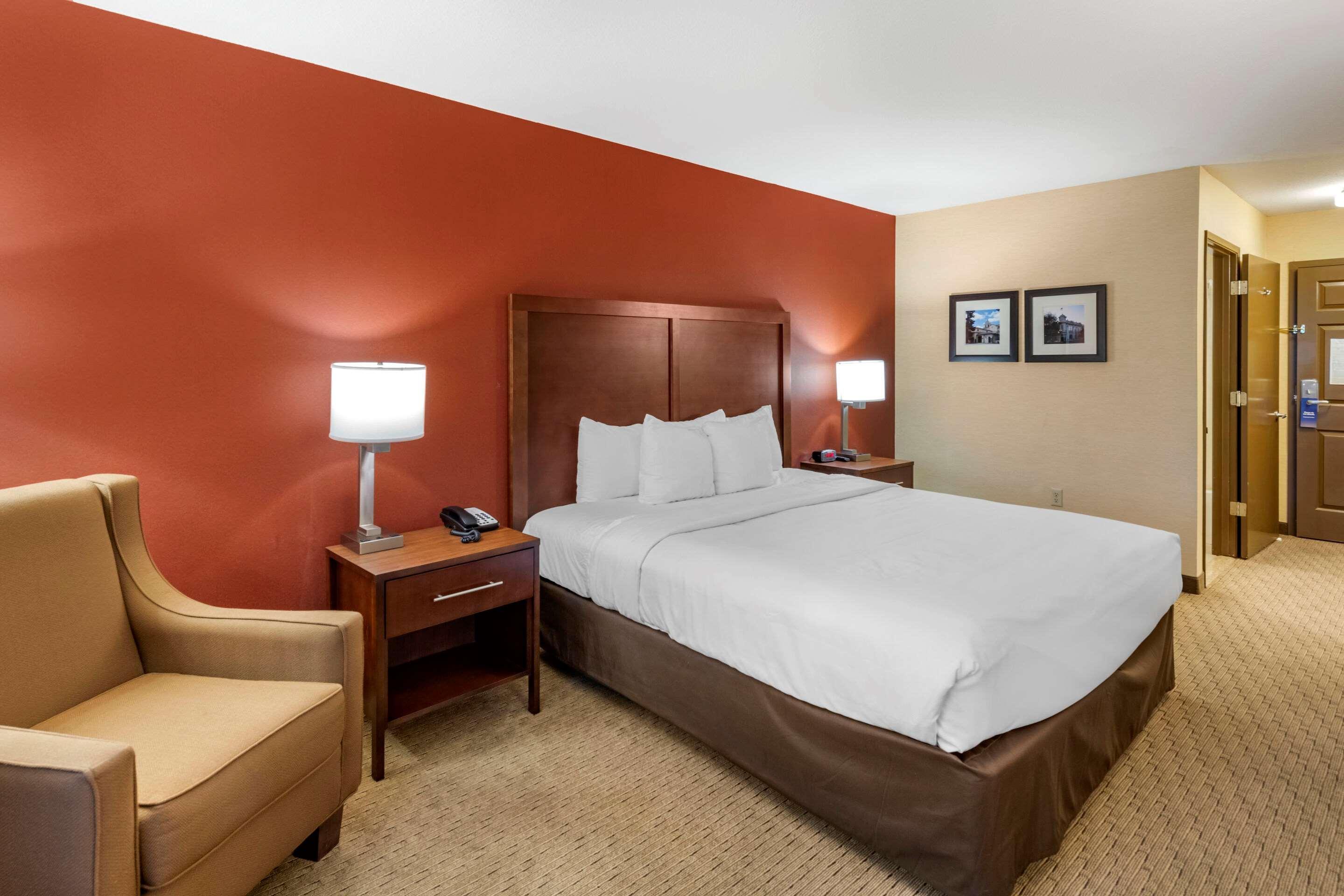 Comfort Inn Редуд Сити Екстериор снимка