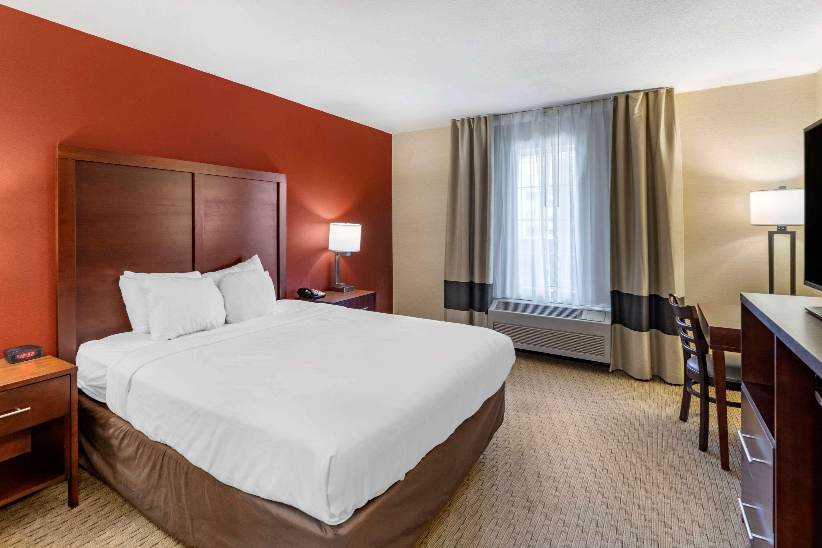 Comfort Inn Редуд Сити Екстериор снимка