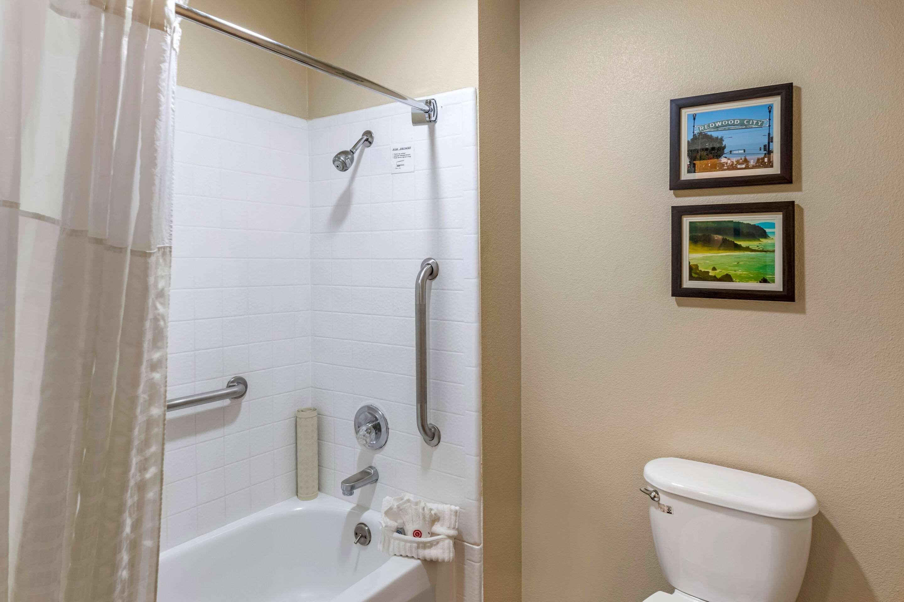 Comfort Inn Редуд Сити Екстериор снимка