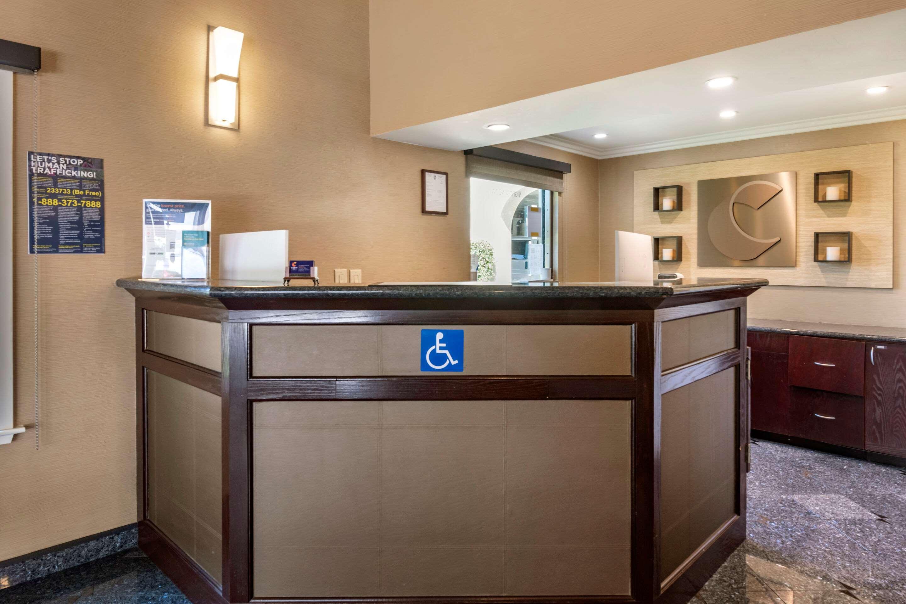 Comfort Inn Редуд Сити Екстериор снимка